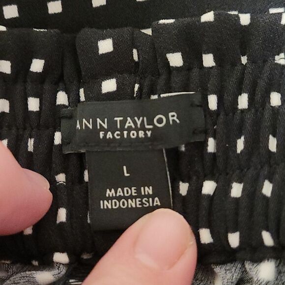 Ann Taylor spotted tie pants - Picture 4 of 5